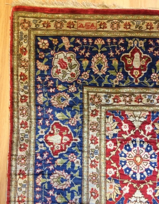 Turkish Hereke silk carpet size 156x103cm                           