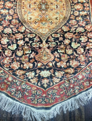 Sivas silk on wool size 145x110cm                           