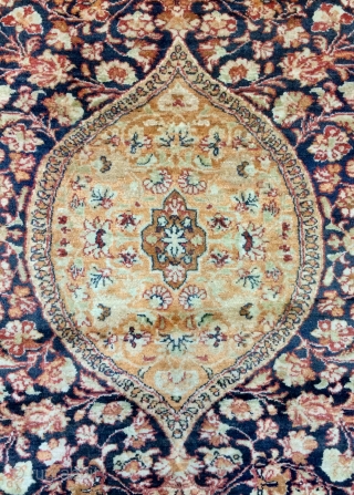 Sivas silk on wool size 145x110cm                           