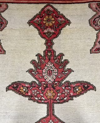 Persian rug size 200 x 130 cm                          