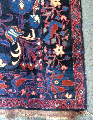 Persian Armenian bafhd rug 
Size 250x165cm                           