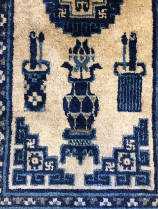 China carpet size 130x65cm                             