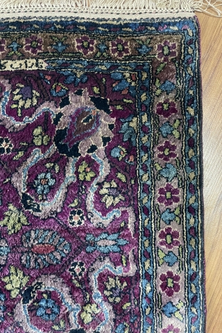 Qhazan carpet  silk size 40x40cm                           