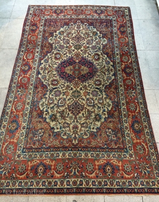 Isfahan  carpet silk on wool and silk size 230x150cm                       