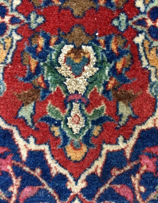 Isfahan  carpet silk on wool and silk size 230x150cm                       