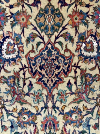 Isfahan  carpet silk on wool and silk size 230x150cm                       