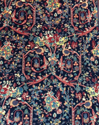 Rare ferahan carpet size very fine quality and all are colors natural dyes size 185x135cm
                  