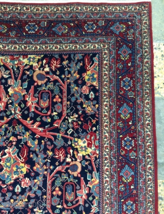 Rare ferahan carpet size very fine quality and all are colors natural dyes size 185x135cm
                  