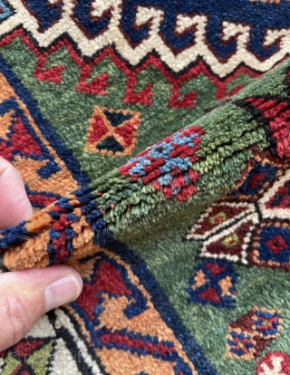 An incredibly extraordinary Qhasgai carpet, full condition all colors are natural dye, size 280x165cm 
                  