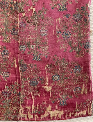 Safavid silk textile size 80x75cm                            