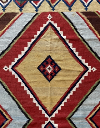 Very nice Qhasgai Kilim size 280x160cm
                           