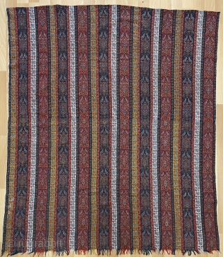 Very old Indian qhasmir textile size 140x120cm                          