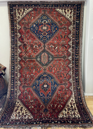 Qashqai is an incredibly  rug size 270 x 160 cm                      