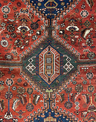 Qashqai is an incredibly  rug size 270 x 160 cm                      