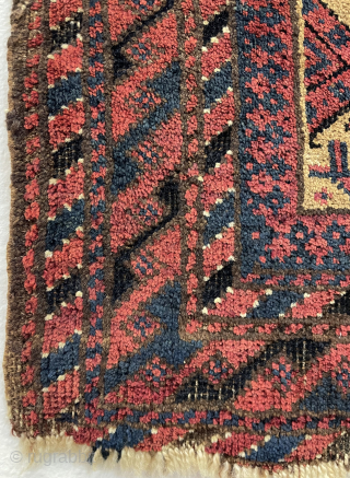 Beluch pillow