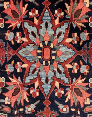 Very nice Persian carpet size 185x135cm


                           