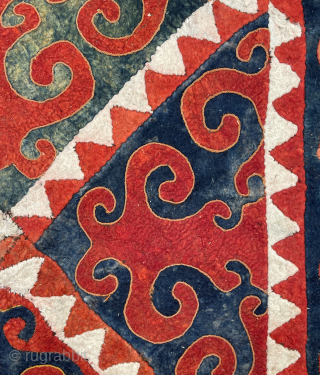 Uzbek felt Size 300 x 150 cm                          