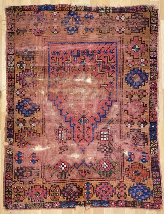 Very rare Armanian konya carpet size 125x96cm                          