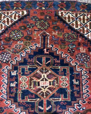 Qhasgai Small carpet but it's edge winding is cut. Size 160x95cm                      