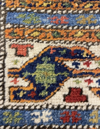 Very cute and very rare bahsahis size 54x49cm                         