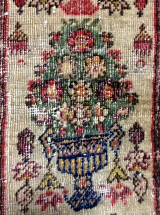 Rare a Ferahan small carpet size 73x79cm                          