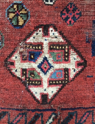 Rare Qhasgai carpet very old. Size 310x220cm
                          