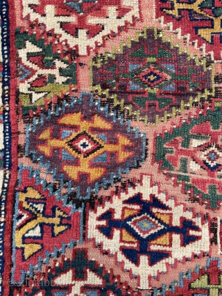 Kurdish carpet size : 10,5 x 4,6 ft                         