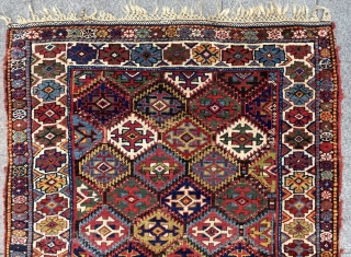 Kurdish carpet size : 10,5 x 4,6 ft                         