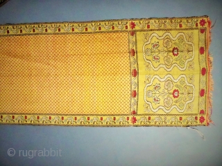Polish or Persian sash In silk Lampas late 18c early 19c. Excellent condition and colors.
320 cm X 36 cm
More information on http://villa-rosemaine.com/bourse/pieces/ceinture-polonaise-ou-perse-en-lampas-de-soie-broch%C3%A9-fin-xviiie-si%C3%A8cle           