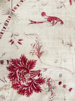 Printed Chintz Palampore hanging- India's Coromandel Coast for the India Company Circa 1750. Some weaknesses, very small holes and a bit stains, this exceptional and complete piece requires museum care. Photos of  ...