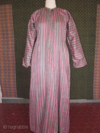 Striped Silk woven man's coat 19c or "Banyan" made in Ottoman Empire for Western. This kind of antique piece collected in France was worn in Europe until the late nineteenth century and  ...