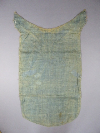 Indo Portuguese Christian Chasuble from China (Macao?)for export

very enigmatic chasuble embroidered potentially Compagnie des Indes Indo - Portuguese for Christianity. Embroidery of silk embroidery with a beautiful Virgin and child on a  ...
