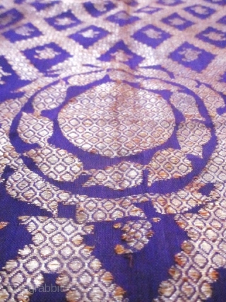 Beautiful Indian purple silk square and gold brocaded shawl originating from Varanasi in India. Varanasi or Benares in the region of Uttar Pradesh had made a specialty of this type of rich  ...