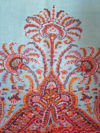 Great french turquoise Paisley shawl circa 1840.Very interesting french cashmere shawl beautifully made. The composition of interlocked paisley design is quite amazing. Harlequin boteh medallions surround a brilliant turquoise center !. Fringes  ...