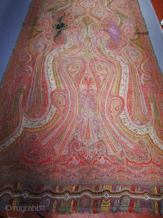 Exceptional antique Indian kani Kashmir Shawl 19 c. perfect condition .
Please check http://villa-rosemaine.com/en/bourse/pieces/kashmir-indian-kani-weave-shawl-around-1850                    