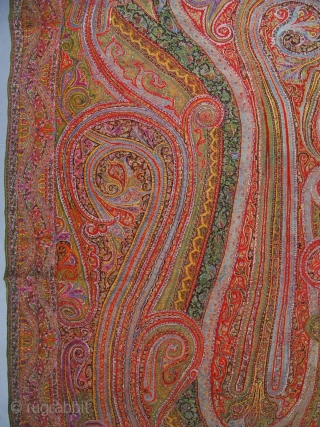 Exceptional antique Indian kani Kashmir Shawl 19 c. perfect condition .
Please check http://villa-rosemaine.com/en/bourse/pieces/kashmir-indian-kani-weave-shawl-around-1850                    