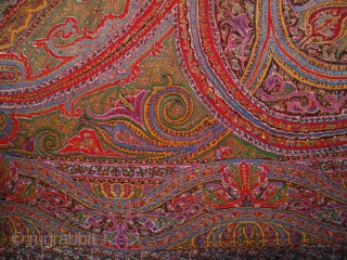 Exceptional antique Indian kani Kashmir Shawl 19 c. perfect condition .
Please check http://villa-rosemaine.com/en/bourse/pieces/kashmir-indian-kani-weave-shawl-around-1850                    