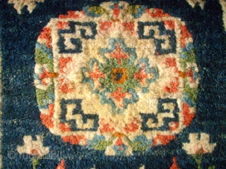 Small Tibetan rug - cushion. Size: 58 x 61 cm. Very good condition.                    