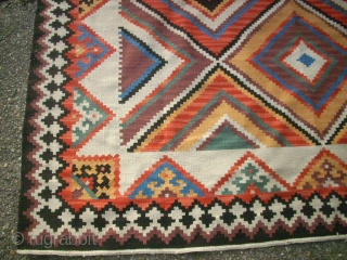 Qashqai Kilim. Size: 186 x 266 cm. Good condition. Not washed.                      