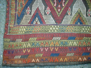 Antique anatolian Konya Cicim Flatwave. Size: 148 x 122 cm. Great colors and fine weaving. Very interesting collectors piece. It is fixed on a silk fabric. Some flaws. Used.    