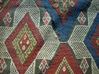 Antique anatolian Konya Cicim Flatwave. Size: 148 x 122 cm. Great colors and fine weaving. Very interesting collectors piece. It is fixed on a silk fabric. Some flaws. Used.    