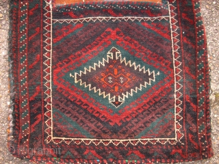 Interesting baluch Khordjin. Size: 135 x 61 cm. Good condition. Best wool.                     