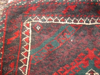 Interesting baluch Khordjin. Size: 135 x 61 cm. Good condition. Best wool.                     