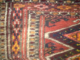 Antique Tekke Turkmen piece. Size: 24 x 36 cm.                        