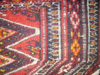 Antique Tekke Turkmen piece. Size: 24 x 36 cm.                        