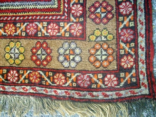 Old Konya prayer rug. Size: 100 x 155 cm. Good condition.                      