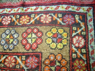 Old Konya prayer rug. Size: 100 x 155 cm. Good condition.                      