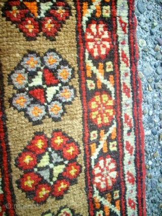 Old Konya prayer rug. Size: 100 x 155 cm. Good condition.                      