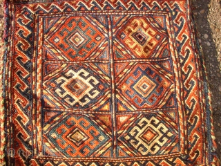 Pair of very old kurdish Quchan sumakh bags. Size: 42 x 43 cm and 45 x 43 cm. Used.              