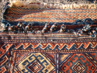 Pair of very old kurdish Quchan sumakh bags. Size: 42 x 43 cm and 45 x 43 cm. Used.              